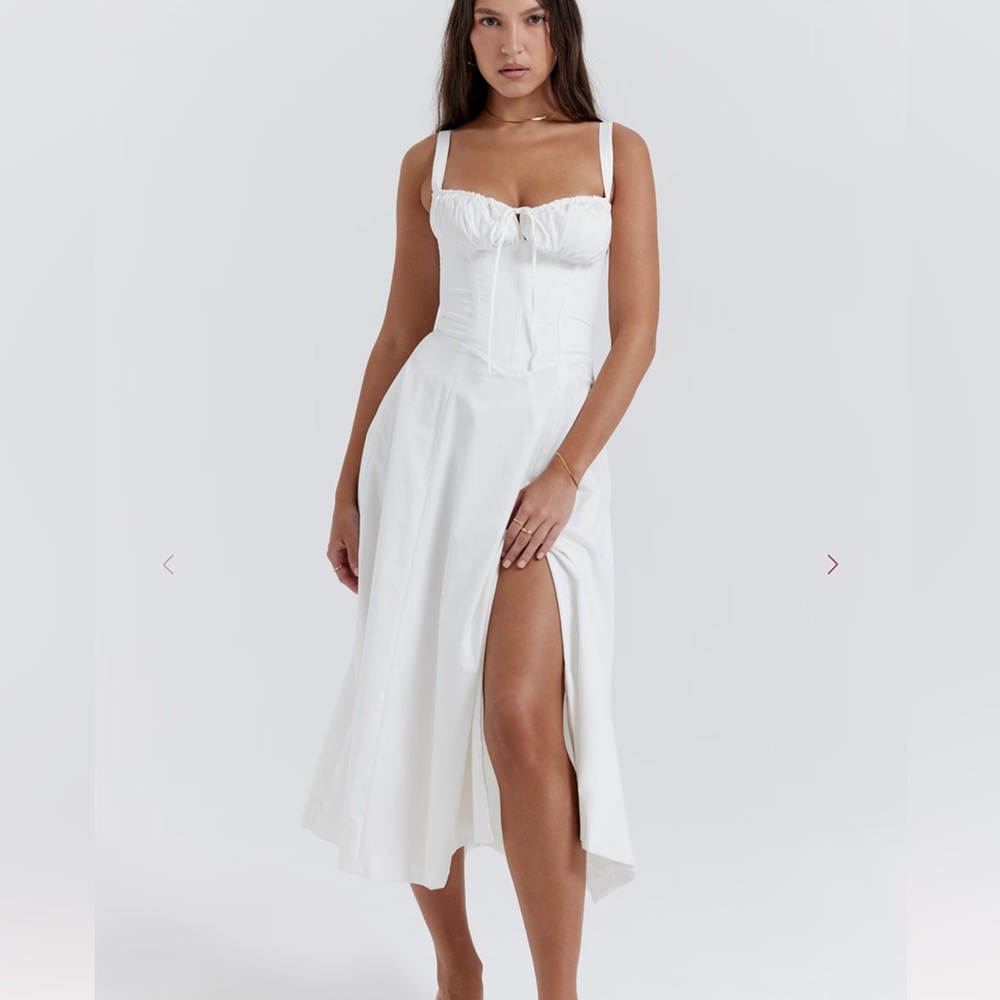 Elegant White Maxi Dress